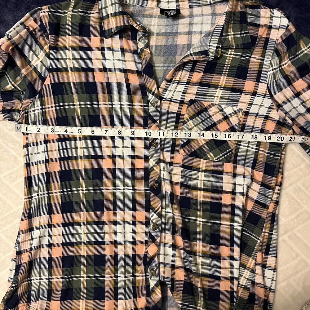 Plaid Button-Up Shirt - Picture 5 of 7